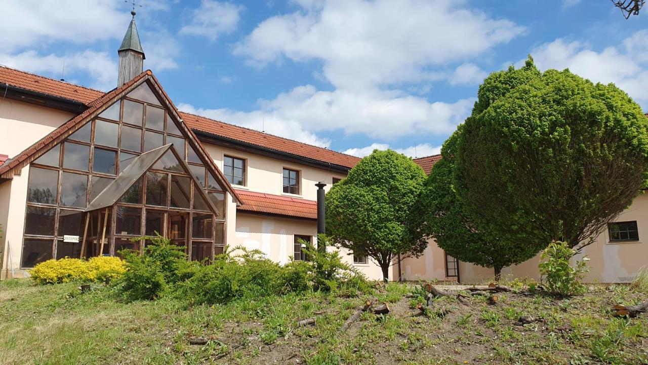 Holensky Dvur Hotel Ratibor  ภายนอก รูปภาพ